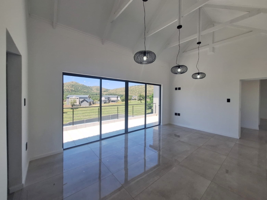 To Let 4 Bedroom Property for Rent in Redstone Private Country Estate North West